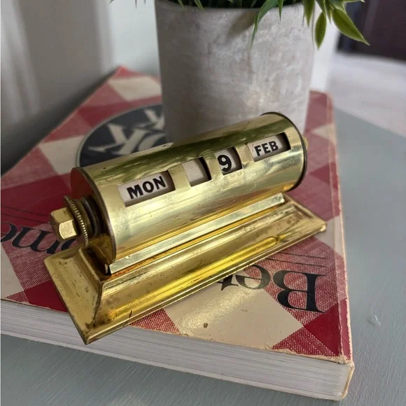 Metal Library Desk Calendar - Picture 11 of 16